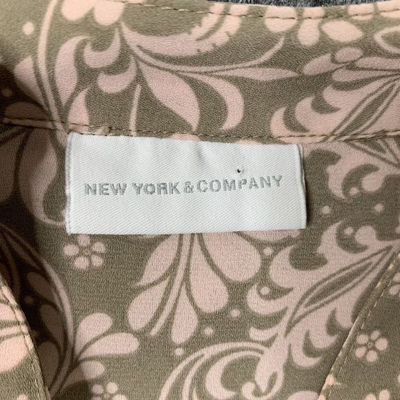 New York & Co Button Up M Top Olive & Pink Pattern Long Sl Pleated Back Career - Picture 4 of 9